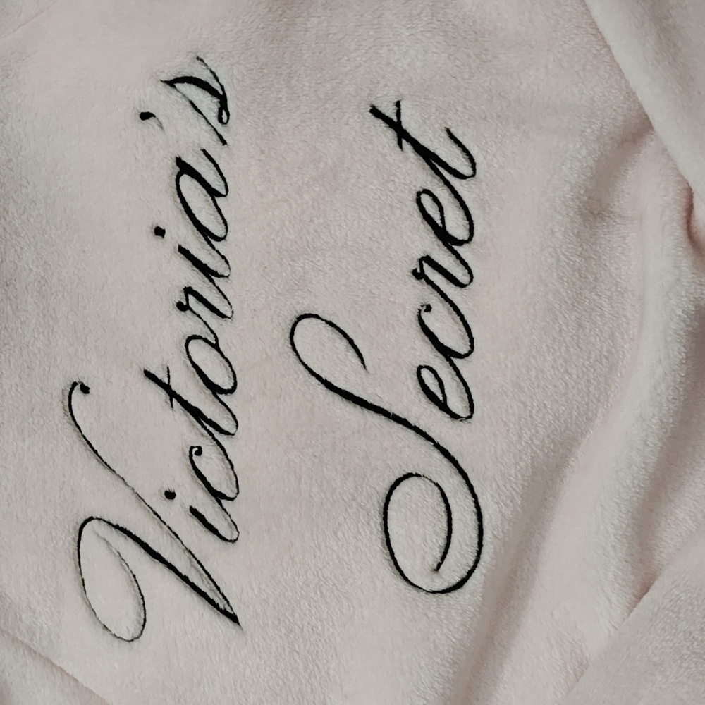 Victoria's Secret Pink Plush Robe with Black Script Logo